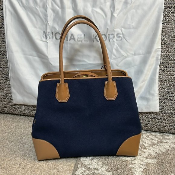 Michael Kors Mercer Mercer Gallery Medium Satchel - Picture 4 of 4